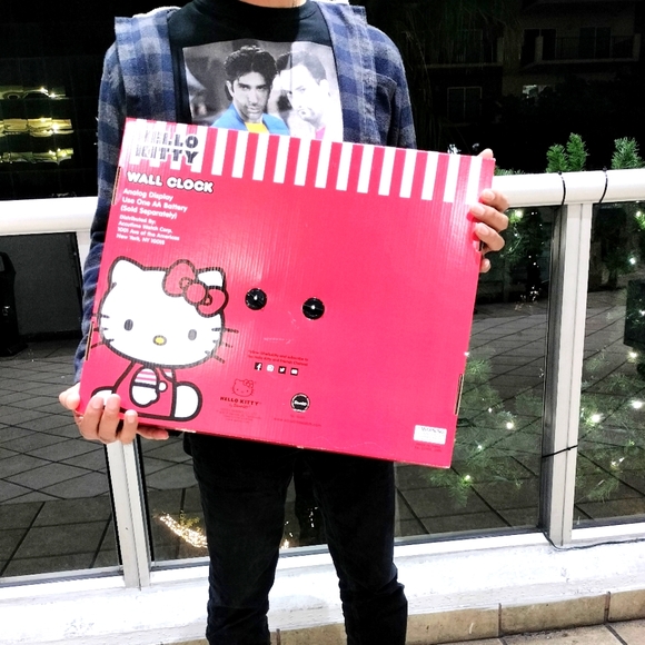 New Sanrio Hello Kitty Large Face Wall Clock, reloj de pare Hello Kitty - Picture 7 of 7